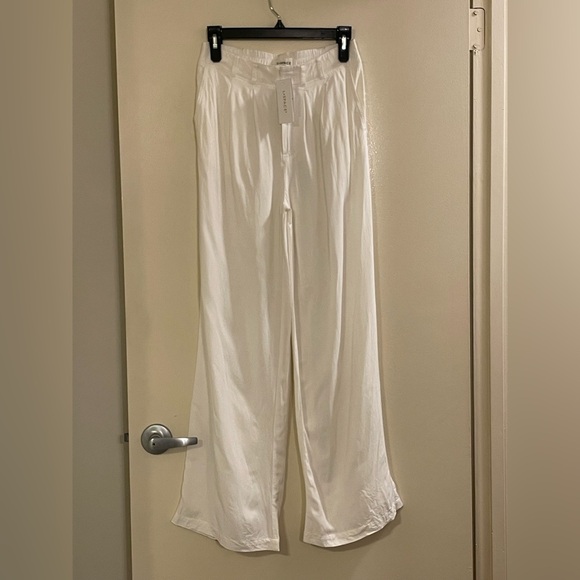 L*SPACE Best of You Pant in White - Picture 1 of 3
